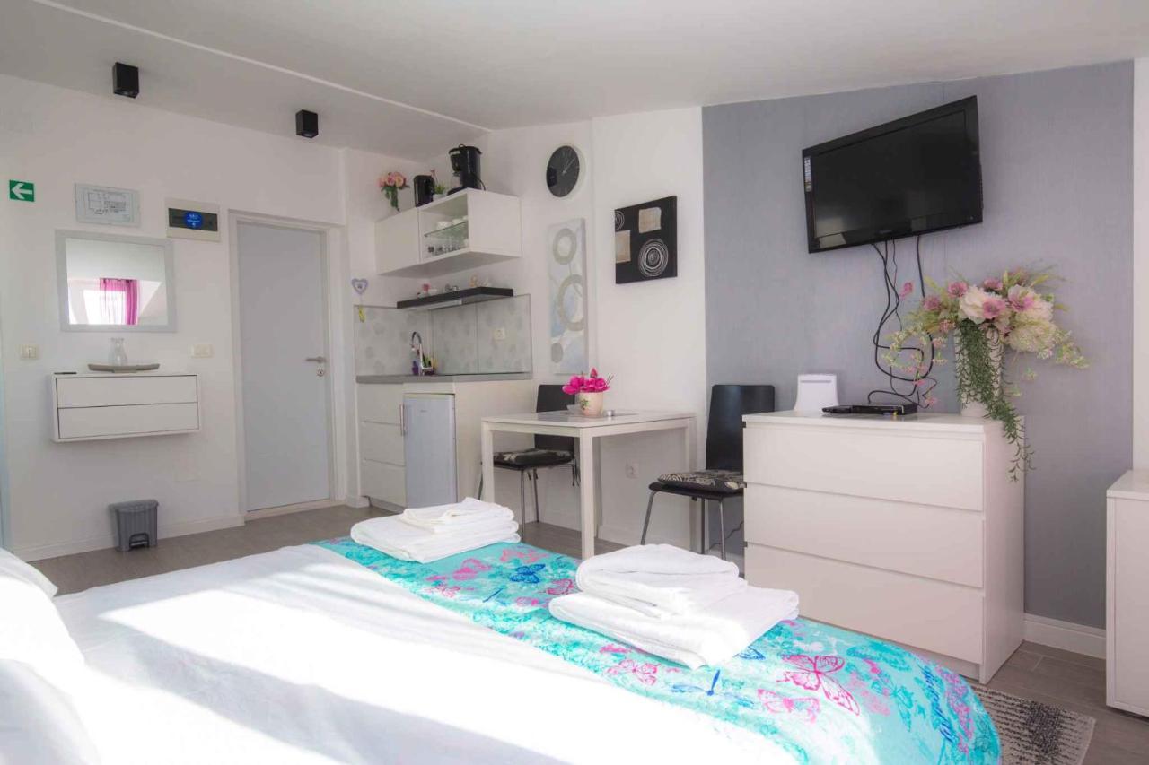 Apartments In Rogoznica 36019 Dış mekan fotoğraf