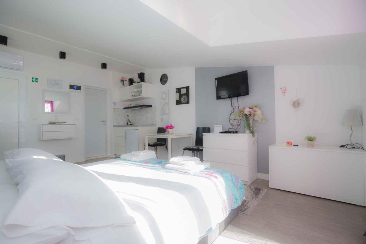 Apartments In Rogoznica 36019 Dış mekan fotoğraf