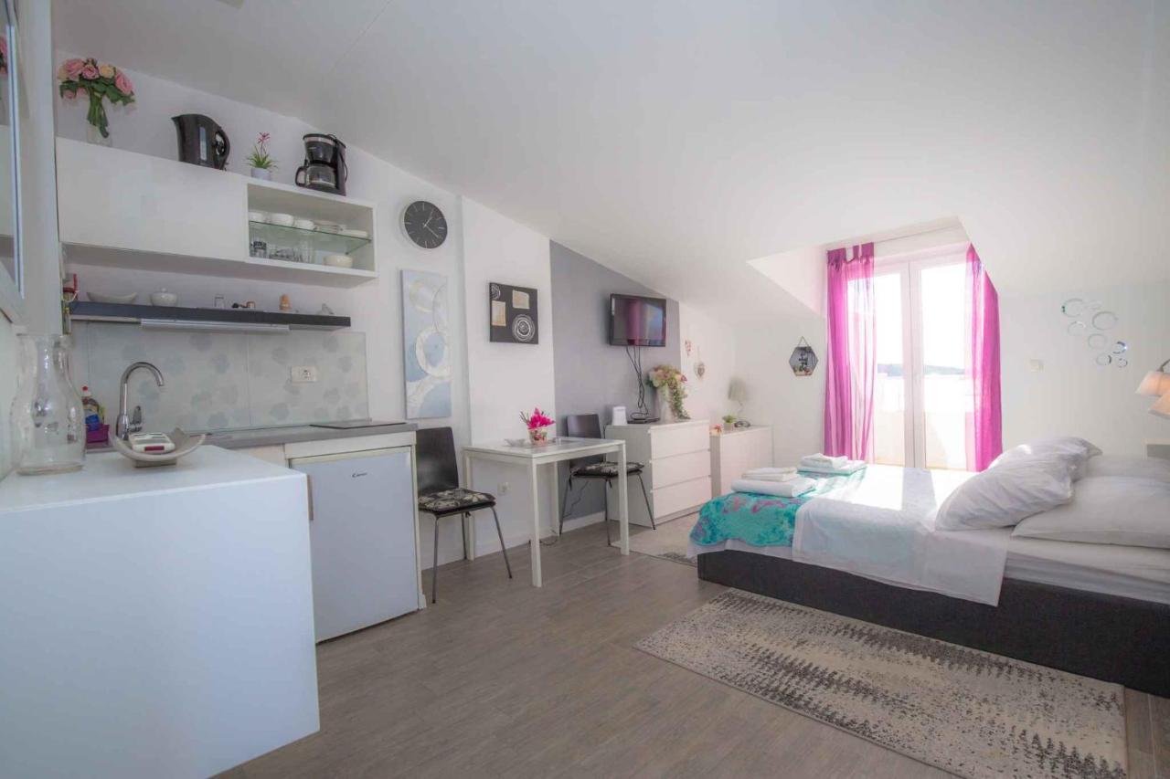 Apartments In Rogoznica 36019 Dış mekan fotoğraf