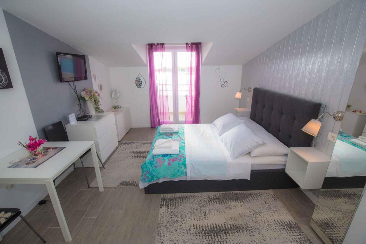 Apartments In Rogoznica 36019 Dış mekan fotoğraf