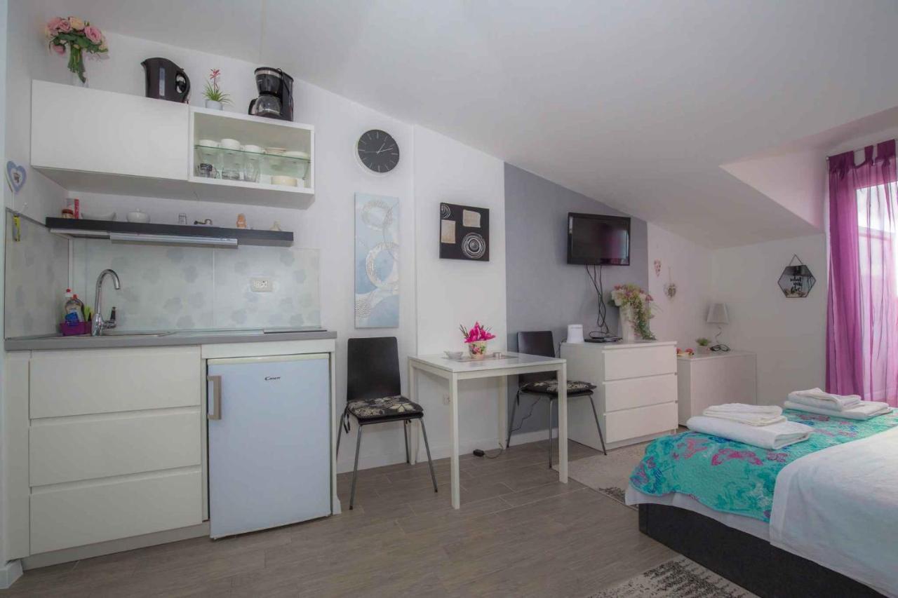 Apartments In Rogoznica 36019 Dış mekan fotoğraf