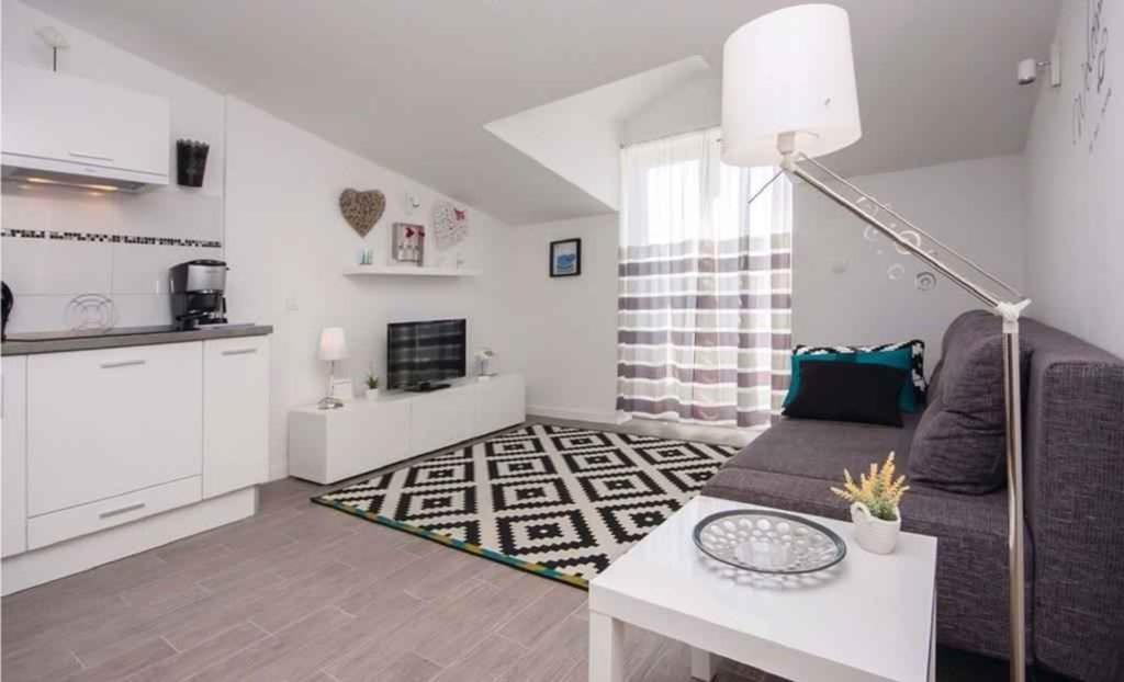 Apartments In Rogoznica 36019 Dış mekan fotoğraf