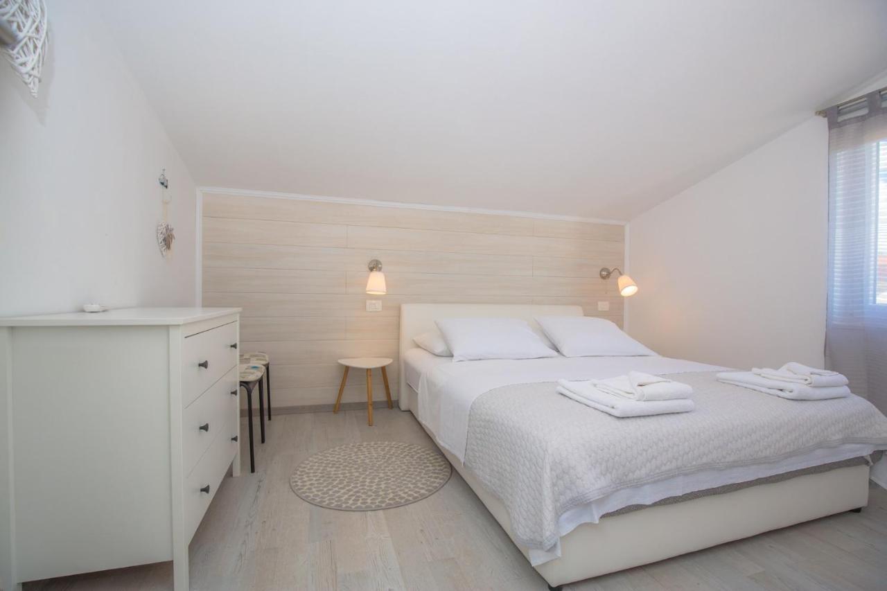 Apartments In Rogoznica 36019 Dış mekan fotoğraf
